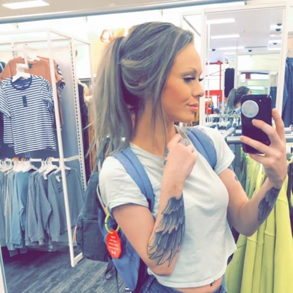 Meet your Posher, Sarah - Picture 1 of 1